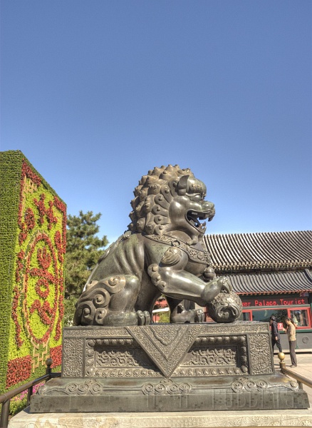 sp2.jpg - Yes, the summer palace has guardian lions too.